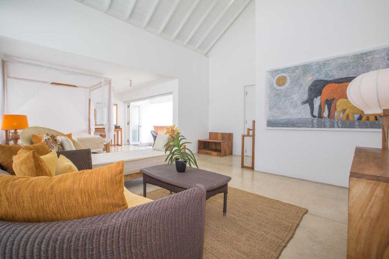 Sri Sharavi Beach Villas & Spa - With 43 Metre Saltwater Infinity Pool Mirissa Zewnętrze zdjęcie