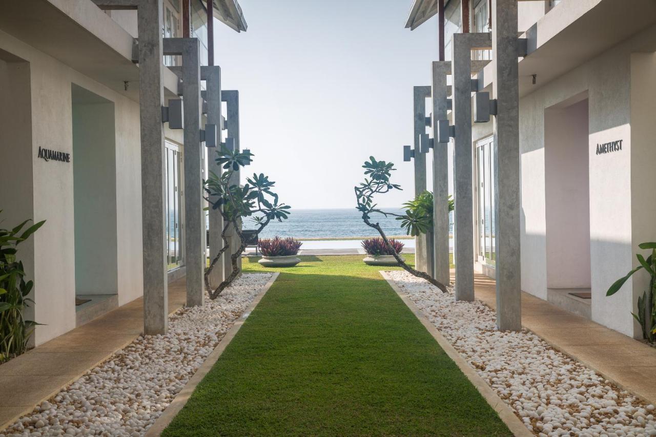 Sri Sharavi Beach Villas & Spa - With 43 Metre Saltwater Infinity Pool Mirissa Zewnętrze zdjęcie
