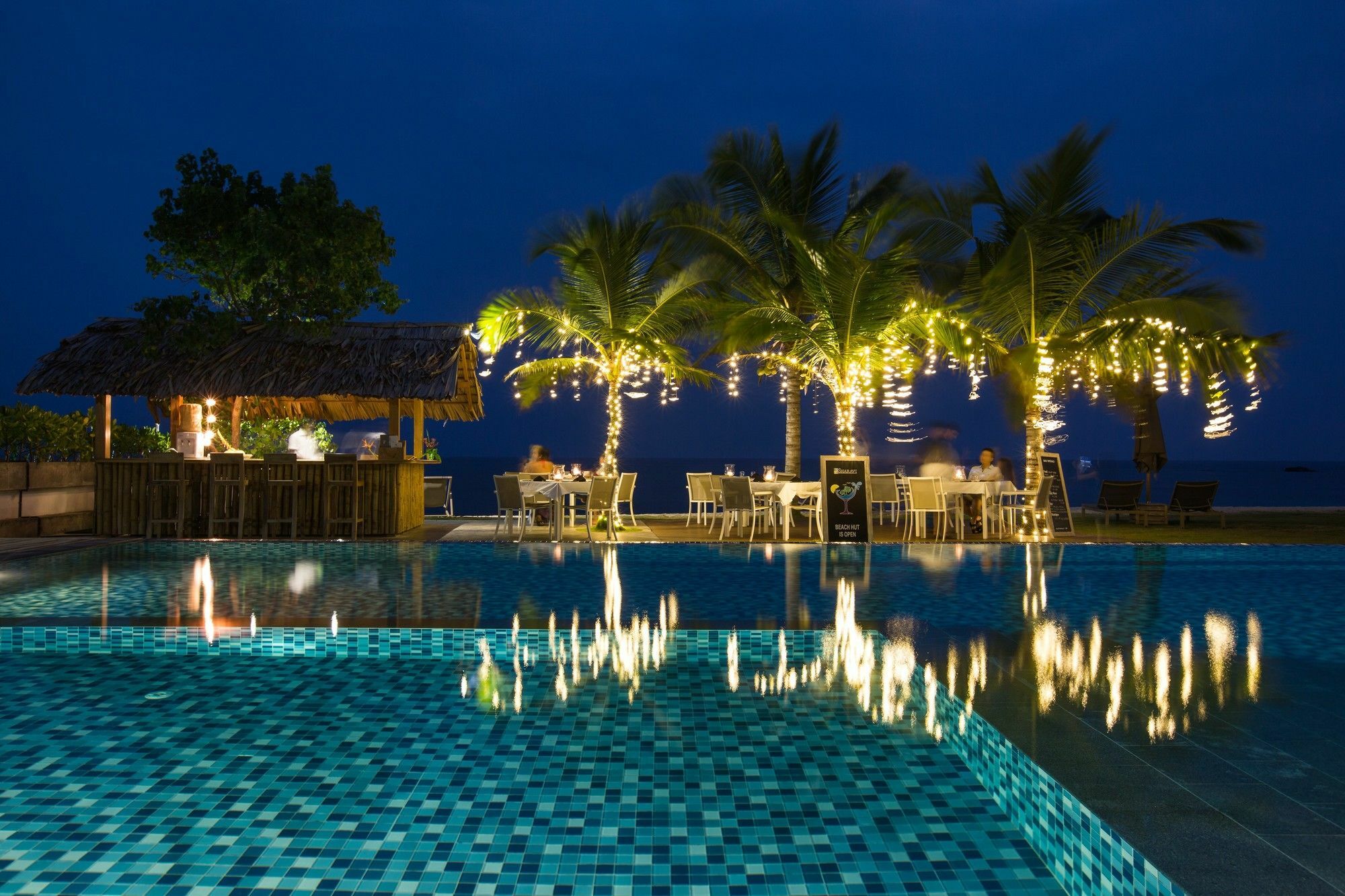 Sri Sharavi Beach Villas & Spa - With 43 Metre Saltwater Infinity Pool Mirissa Zewnętrze zdjęcie