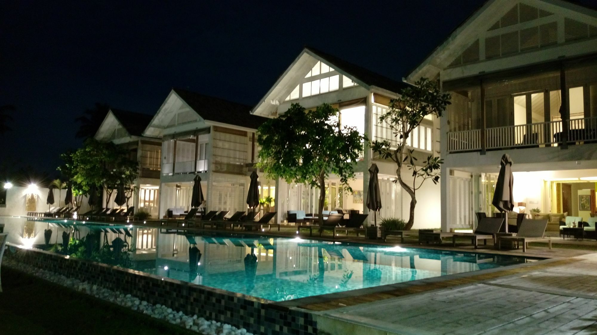 Sri Sharavi Beach Villas & Spa - With 43 Metre Saltwater Infinity Pool Mirissa Zewnętrze zdjęcie